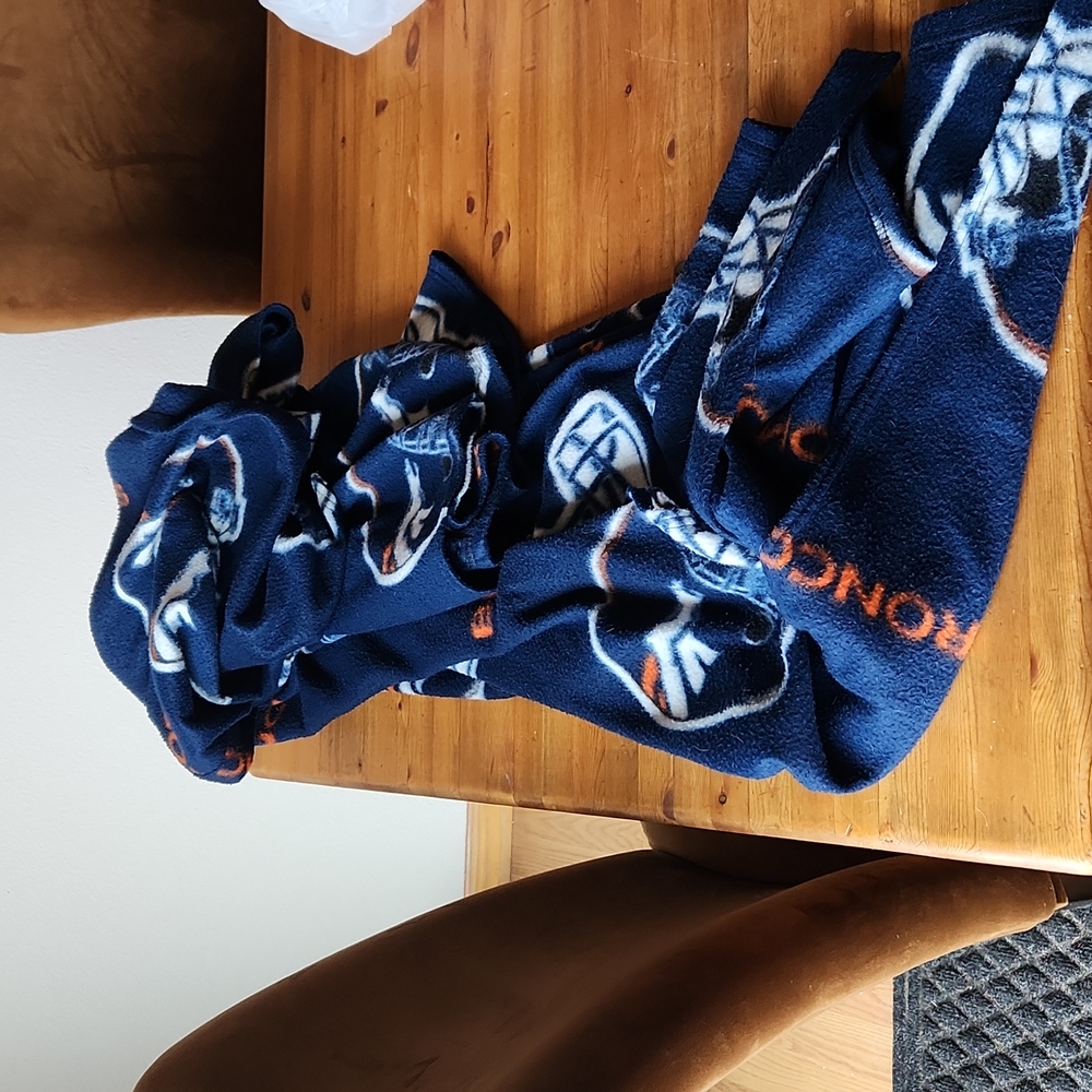 Denver Broncos Fleece Wrap/Robe Throw EUC